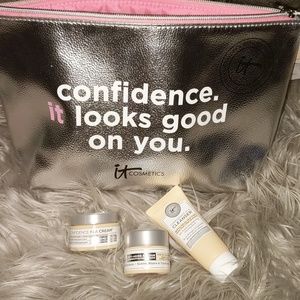 IT cosmetic bag and 3 products